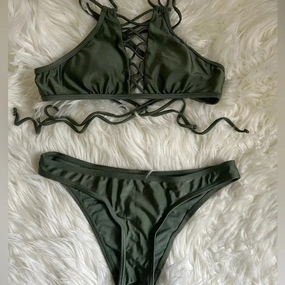 2 piece women’s green bikini size small - Picture 1 of 8